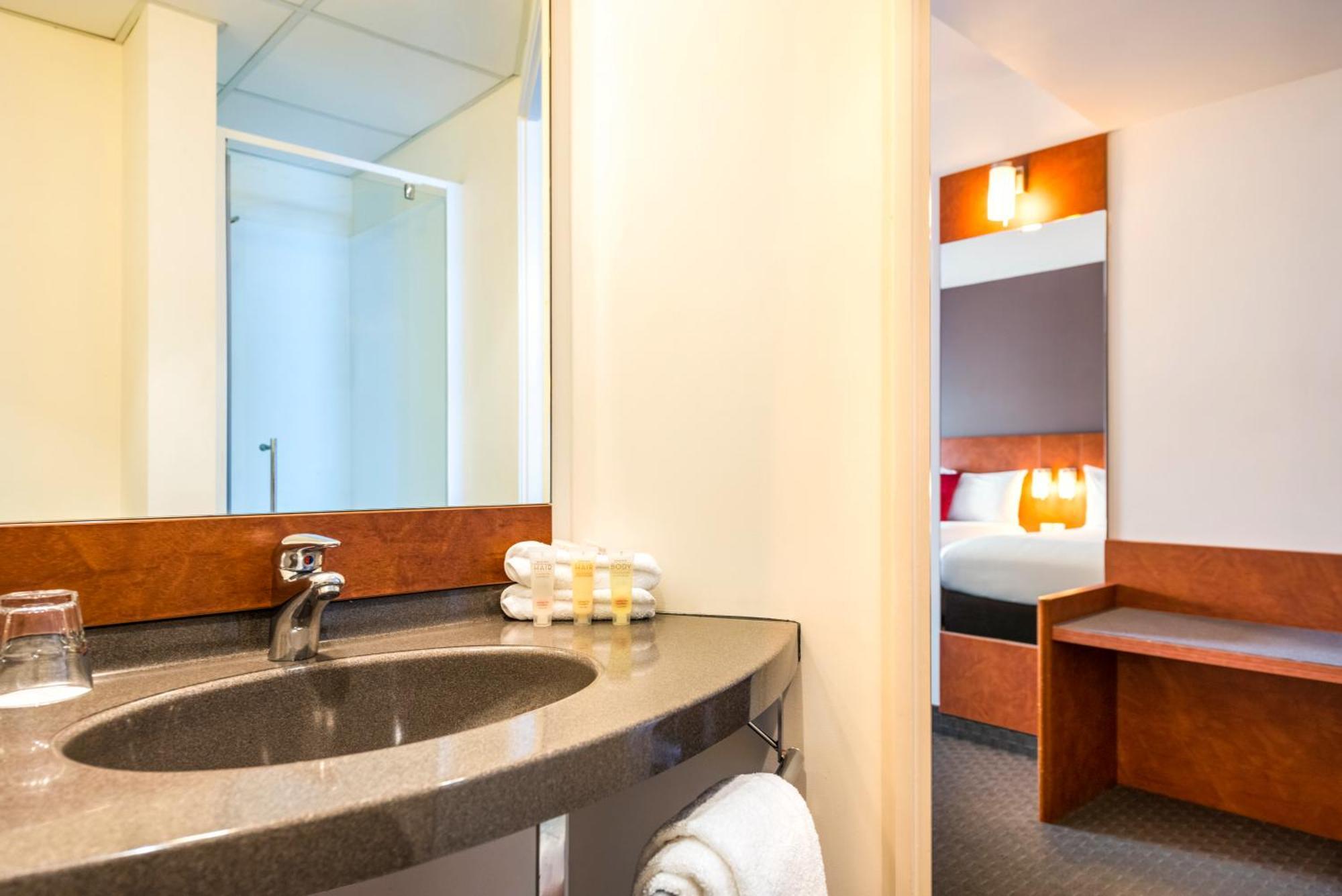 Ibis Christchurch Eksteriør billede